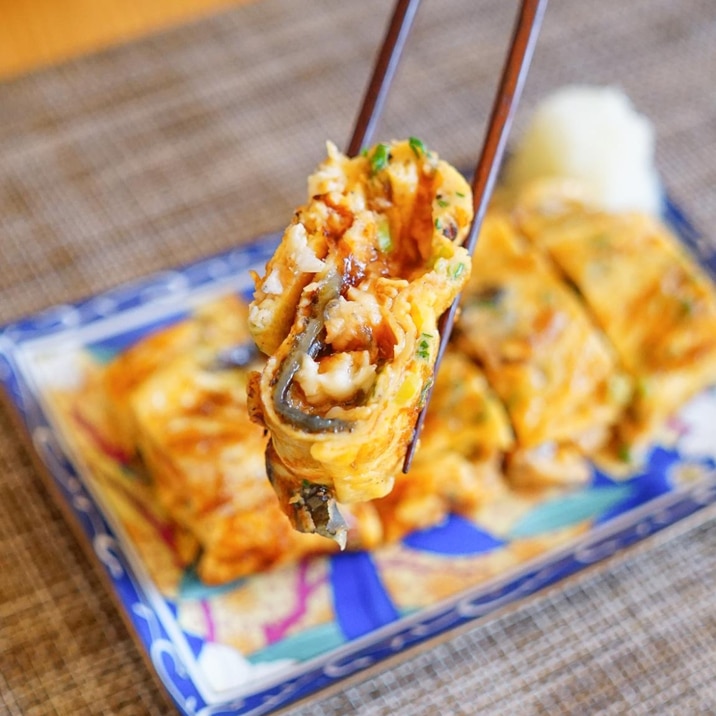 鰻の蒲焼の切り落としで 鰻とネギの卵焼き